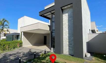Casa Térrea de Luxo com 4 Suítes e Piscina no Sol Nascente
