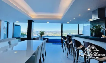 Casa com 4 quartos à venda na Rua José Francisco Dias Areias, 733, Trindade, Florianópolis por R$ 3.911.400