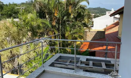 Casa com 3 quartos à venda na Prof. Marcos Cardoso Filho, 2, Córrego Grande, Florianópolis por R$ 1.890.000