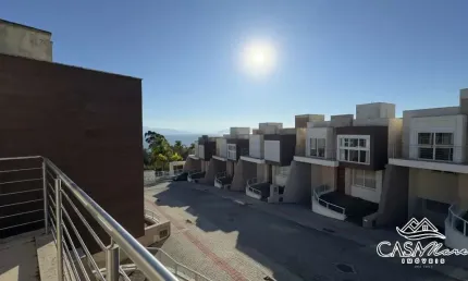 Casa em condomínio fechado com 3 quartos à venda na rodovia haroldo soares glavan, 3400, cacupé, florianópolis por r$ 1.600.000