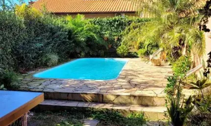 Casa com 2 quartos à venda na gerânios do sul, 43, campeche, florianópolis por r$ 1.100.000
