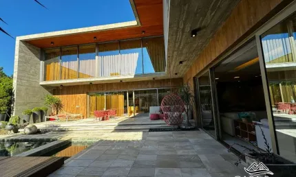 Casa em condomínio fechado com 4 quartos à venda na rodovia haroldo soares glavan, 1760, cacupé, florianópolis por r$ 14.500.000