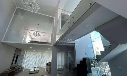 Sobrado de esquina, localizado no condomínio golden park residence
