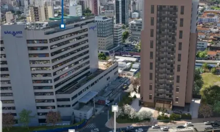 Conjunto de salas 32 m² no Botafogo, ao lado do Hospital São Luiz, com café, auditório, sala reuniões