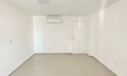 Excelente Sala Comercial para Locação – OTC Office Tower Center – Andar Alto | 24 m² | Candelária