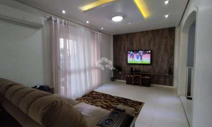 CASA BAIRRO JARDIM SABARÁ, 4 DORMITÓRIOS, 1 SUÍTE, 2 BANHEIROS, 2 VAGAS, PISCINA
