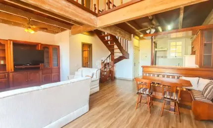 Apartamento Duplex com Garden mobiliado, com 1 dormitório e linda vista no Moinhos de Vento