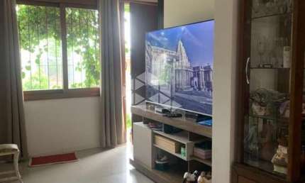 Casa sobrado 3 dormitórios no Bairro Guaruja, zona sul de Porto Alegre