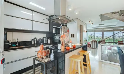Casa com 3 quartos à venda na Rua do Pampa, 140, Costa e Silva, Porto Alegre
