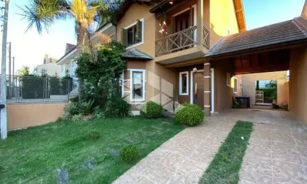 CASA EM CONDOMÍNIO COM 3 QUARTOS E PISCINA VERDES CAMPOS À VENDA 132m2