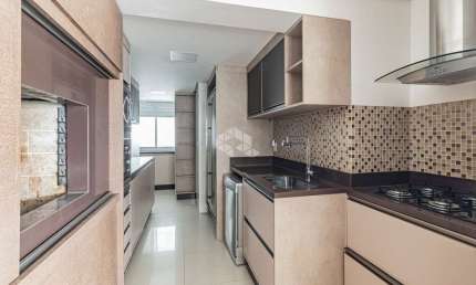 Apartamento 3 dormitórios com 2 vagas no bairro Passo d'areia.