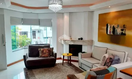 Casa com 3 dormitórios , suite master, 3 vagas, Bairro Jardim Planalto