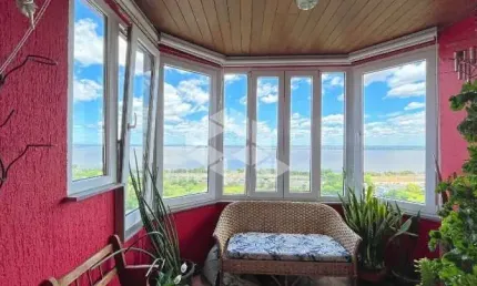 Apartamento com vista incrível, dois quartos e vaga, no Praia de Belas