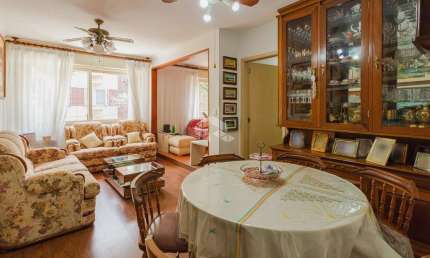 Apartamento 3 dormitórios 92m² 1 vaga no bairro Menino Deus