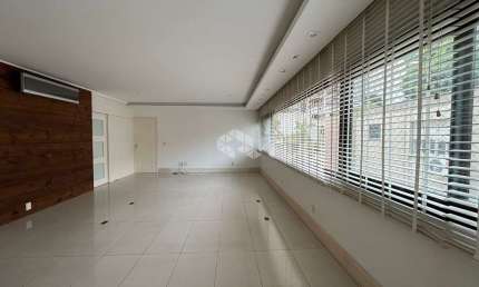 Apartamento 3 dormitórios 1 suíte 120m² 2 vagas no bairro Bela Vista