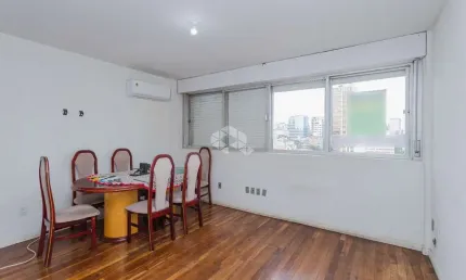 Apartamento com três quartos, vaga e linda vista, no bairro auxiliadora