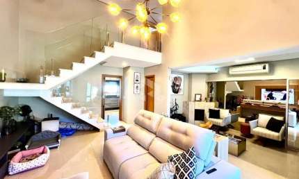 Casa com 3 dormitórios, piscina e área gourmet no Teresópolis
