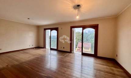 Apartamento de 3 dormitórios com 155m² privativos, vista para o Guaíba e infraestrutura completa