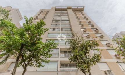 Apartamento de 2 dormitórios, 1 suíte, com  2 vagas de garagem, na zona norte.