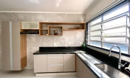 Casa Residencial com 3 dormitórios e 1 suíte,   á venda, Jardim Lindóia, Porto Al