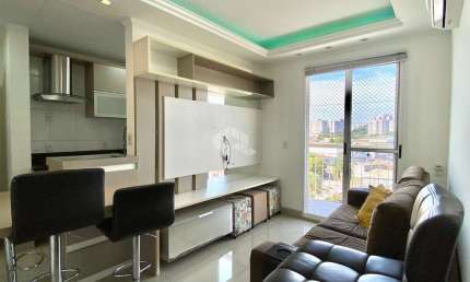Apartamento Mobiliado 2 quartos com sacada no Boulevard das Palmeiras.