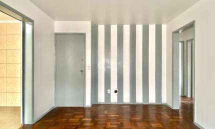 Apartamento a venda com 3 dormitórios, sala de estar, cozinha , banheiro área de serviço