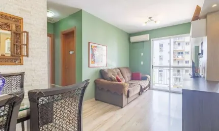 Apartamento com 2 quartos sendo 1 Suíte , sala de estar com sacada, 1 vaga no Jardim Carvalho