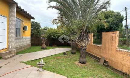 Casa com 3 quartos, piscina no bairro Sans Souci, Eldorado do Sul-RS