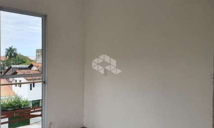 Casa sobrado 3 quartos,  1suíte, 2 vagas, bairro Jardim São Pedro