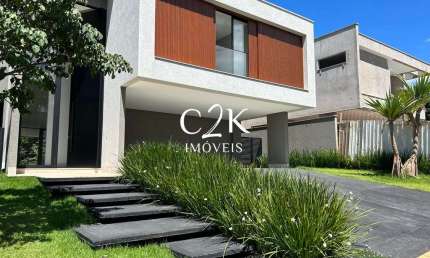 Alphaville Ipês- Sobrado Luxuoso com Vista para a Mata e Área de Lazer Completa
