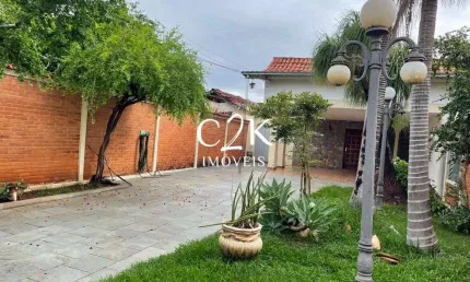 Casa Térrea Nascente com Amplo Jardim e 3 Salas – Setor Coimbra