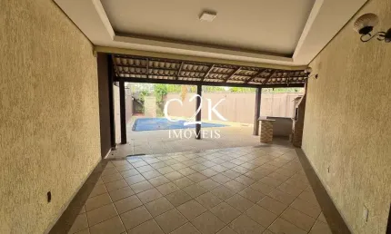Sobrado com Piscina e Churrasqueira no Setor Nova Suíça – Goiânia GO