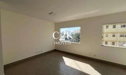 Apartamento reformado com excelente localização no Setor Aeroporto