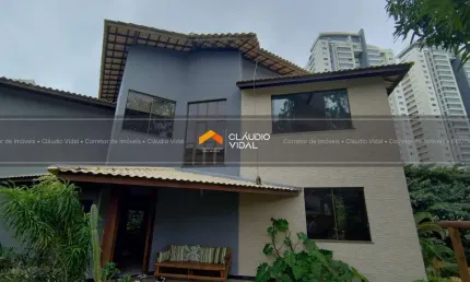 Casa Triplex em condominio fechado com 5/4 (3 suítes),  em Patamares, Salvador - Ba