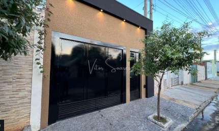 Linda casa com dois quartos a venda no Bairro Monte Líbano em Birigui.