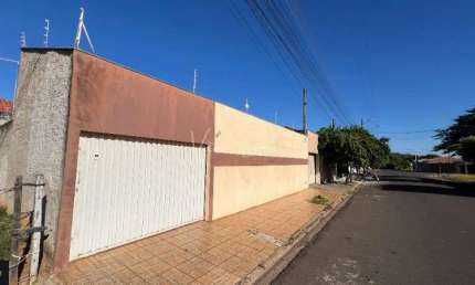 Casa de dois quartos a venda, no Bairro Simões em Birigui