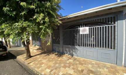 CASA COM TRÊS QUARTOS À VENDA EM BIRIGUI - COLINAS PARK