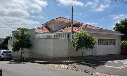 Casa de dois quartos com suíte para venda em Birigui