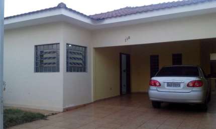 Casa de três quartos com suíte a venda no Bairro Jardim Capuano em Birigui