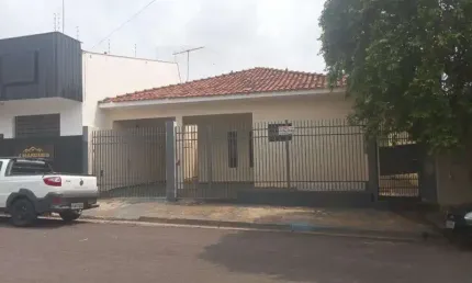 Casa de três quartos com suíte para venda no Bairro Moimaz em Birigui