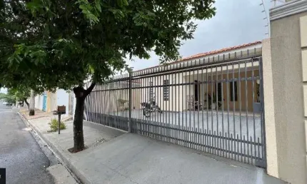 Casa de três quartos com suíte para venda no Bairro Jardim Costa Rica em Birigui