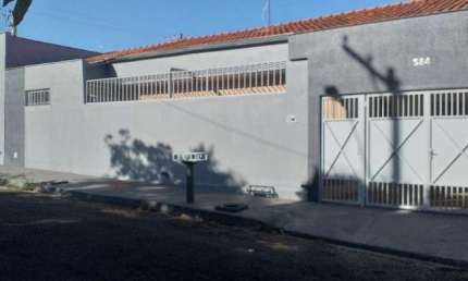 Imperdível casa à venda em Birigüi-SP, Residencial Monte Líbano: 3 quartos, 1 suíte, 2 salas, 2 banheiros, 1 vaga, 220m².