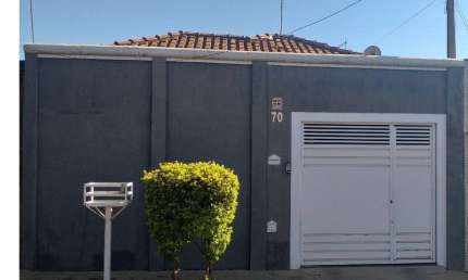 Casa à venda em Birigüi-SP, Residencial Prefeito Mário Crêm: 2 quartos, 2 suítes, 2 salas, 3 banheiros, 1 vaga, 144 m².