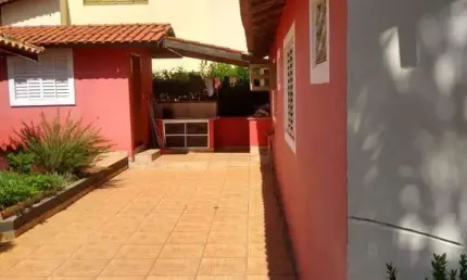 Rancho de luxo à venda em Buritama-SP: 4 quartos, 2 suítes, 2 salas, 3 banheiros, 3 vagas de garagem, 400m² no Portal da Praia.