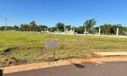 Terreno a venda em Araçatuba no condomínio Vila Madalena II 309,60 m² de área