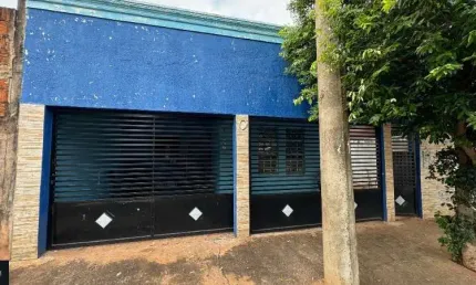 Imperdível! Casa à venda em Birigüi-SP, Bairro Birigui I. 2 quartos, 1 sala, 1 banheiro, 1 vaga de garagem. Aproveite!