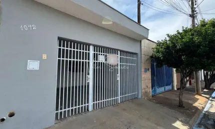 Casa á venda em birigui no bairro simões, casa com garagem, banheiro, 3 quartos e lavanderia