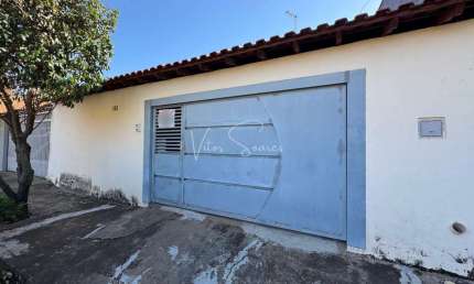 Casa a venda em birigui no Jardim Flamengo, casa com 3 quartos sendo um deles suíte, sala de jantar e sala de tv e uma garagem fechada