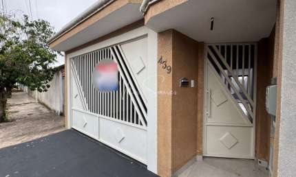 Casa á Venda no Parque das Nações em Birigui, casa com; 3 quartos sendo um deles suíte com closet, sala de TV, cozinha e garagem coberta com 2 vagas