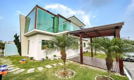 Luxuosa casa com 4 dormitórios à venda, 320 m² por r$ 1.250.000 - centro - são pedro da aldeia/rj